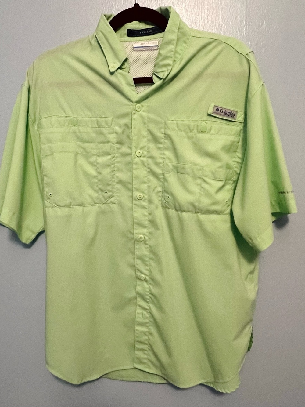 Columbia Men’s Short-Sleeve Button-Down Shirt in Lime